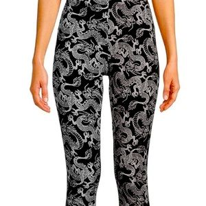 New No Boundaries Juniors' Ankle Leggings Black & White  Dragon XXL/2XG (19)